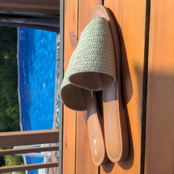 SODA Minty Rattan Beach Slides Wmns Sz 9 - Picture 4 of 11